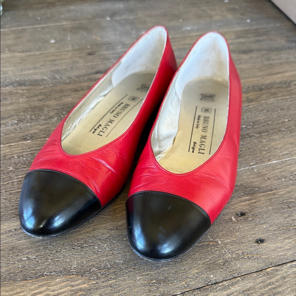 Bruno Magli Red black Flats VTG Made in Italy Size 37 Old Money Classic Learher